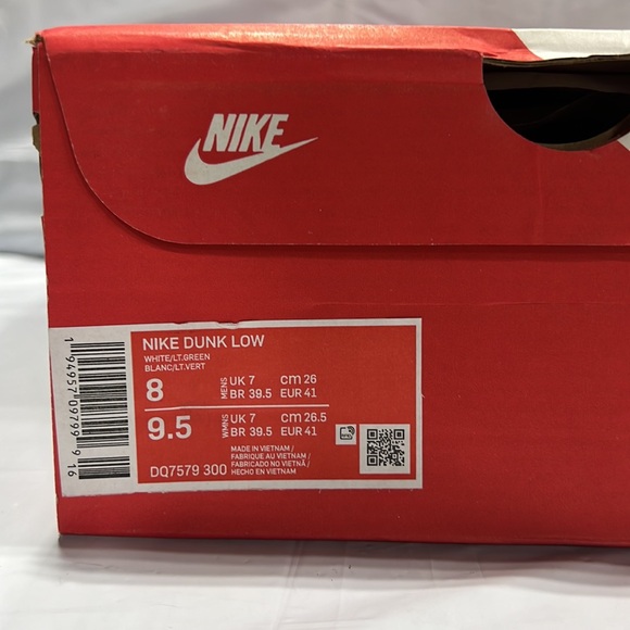 NIB - The Nike Dunk Low Fleece Honeydew - Picture 9 of 9